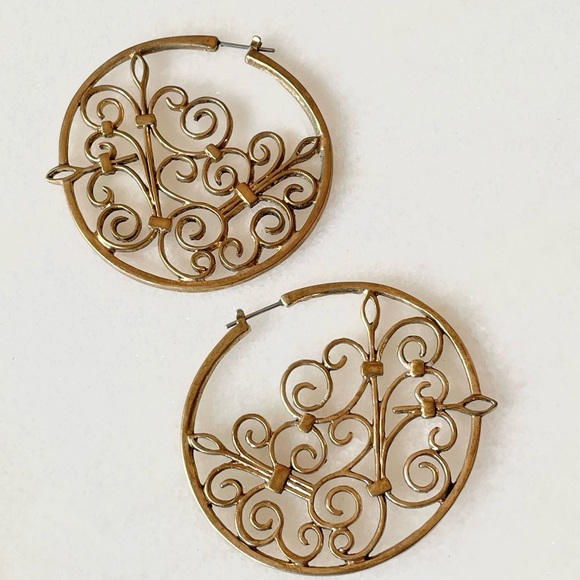 KC Jewelry - CAGED HOOP EARRINGS